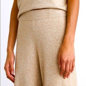 Loose-fitting, knit pants